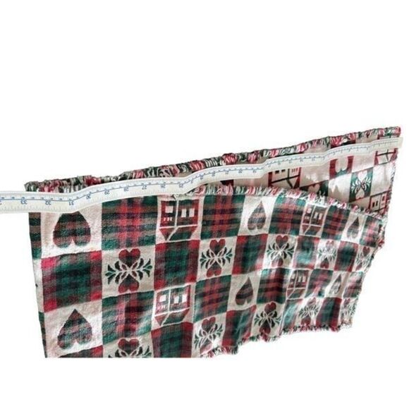 Vintage heart tapestry tree Table Runner - Picture 3 of 9